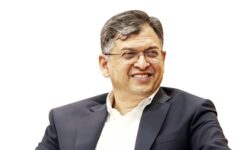 পুলিশে আরও ১০ হাজার কনস্টেবল নিয়োগের পরিকল্পনা সরকারের