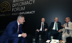 বেপরোয়া যুক্তরাষ্ট্রের বিকল্প খুঁজছে বিরক্ত ‘মধ্যম শক্তির’ মিত্র দেশগুলো