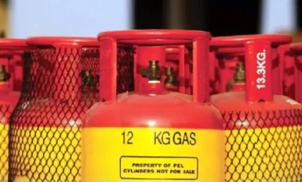 জ্বালানি তেলের পর এলপিজির দাম বাড়ল, এক মাসে বাড়ল ৫৯৯ টাকা